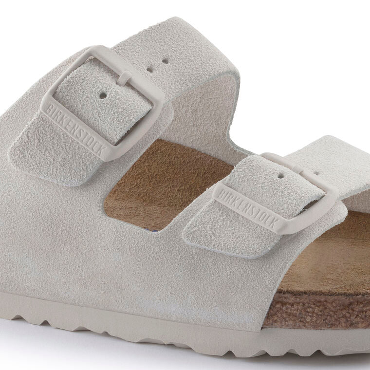 Arizona Soft Footbed
Suede Leather Modern Suede Antique White