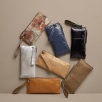 Hobo Vida Wristlet Polished Leather Black