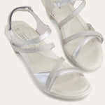 Naot Innovate Color Soft Silver Lthr w/ Clear Rhinestones