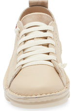On Foot Style 30250 Silken Low Top Sneaker Beige