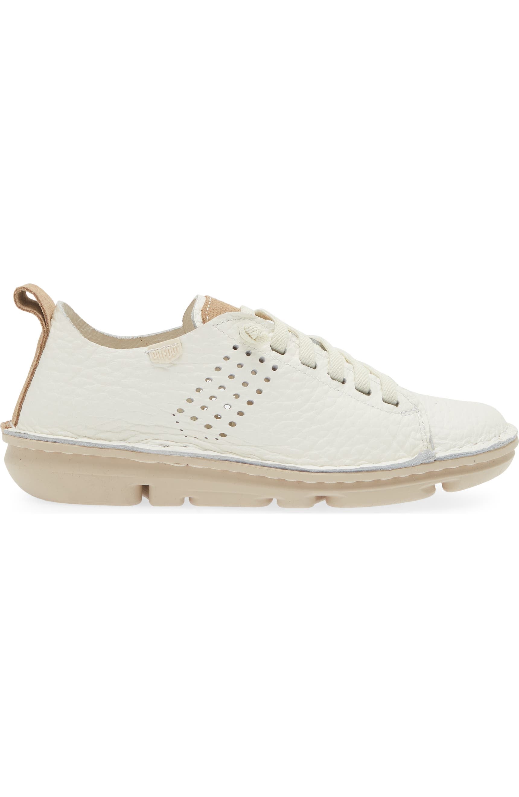 On Foot Style 30250 Silken Low Top Sneaker Blanco