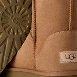 Ugg Women’s Classic Short ll Chestnut