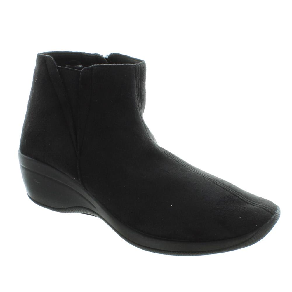 Luana - Black Suede