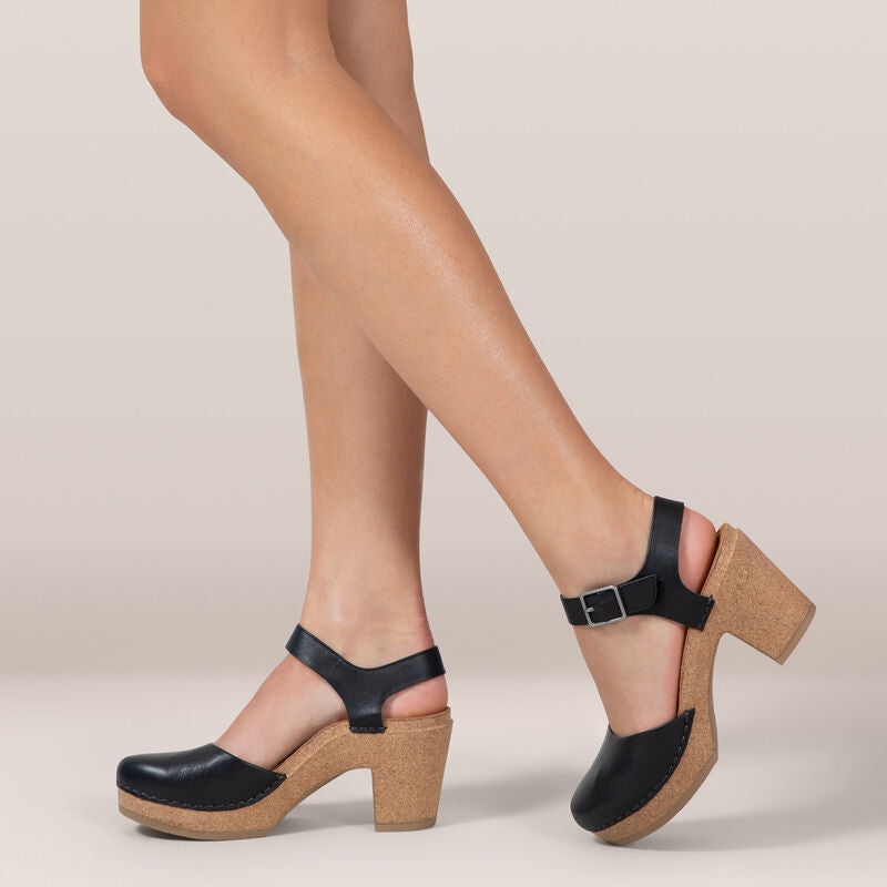 Aetrex Finley Closed Toe Heel CLEARANCE Hollistercomfortshoes